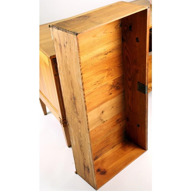 Louis Seize Chest of Drawers in Walnut, 1800s For Sale - Image 10 of 11