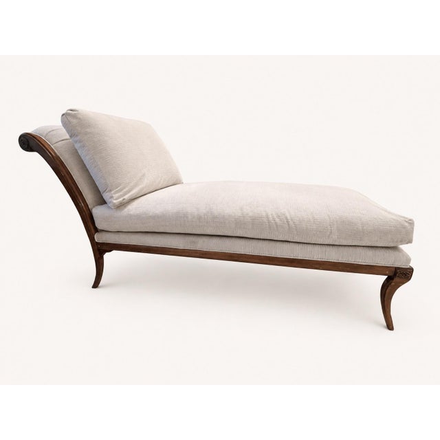 Vintage Walnut Klismos Chaise Lounge in Textured Cream Upholstery For Sale - Image 4 of 8