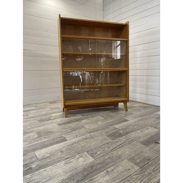Vintage Show / Bookcase by Tatra Nabytok N.P. Pravenec, 1970 For Sale - Image 9 of 9