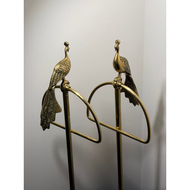 Hollywood Regency Anthropologie Ida Peacock Brass 2 Towel Freestanding Hand Towel Holders For Sale - Image 3 of 7