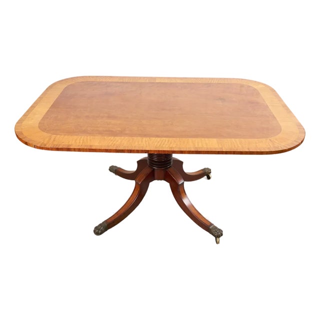 Early 19th Century George III Walnut Breakfast Table With Satinwood Banding For Sale