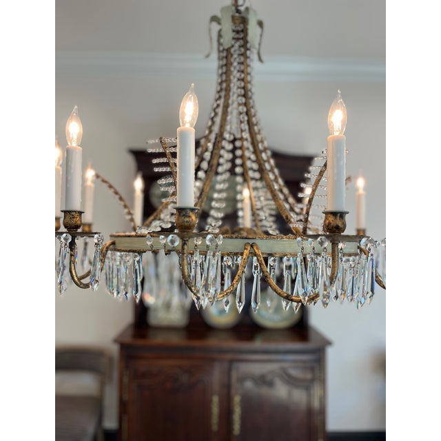 David Iatesta Scalloped Tole Chandelier - Size I Beautiful chandelier in near mint condition. 41-0005-I 36"Dia x 30"H...