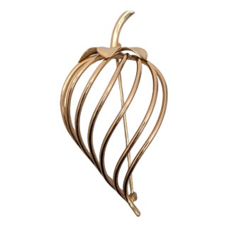 Vintage 1950s Signed Napier Modernist Goldtone Strawberry Brooch For Sale