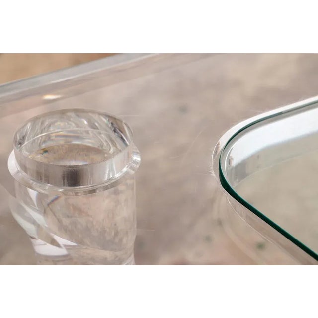 French Coffee Table in Acrylic Glass from Maison Roméo, 1970s For Sale - Image 8 of 12