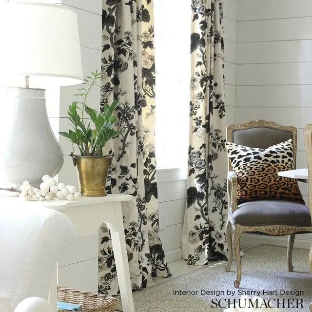 This chintz pattern was famously used by designer Albert Hadley for his client Nancy Pyne. It's one of our most sought-...
