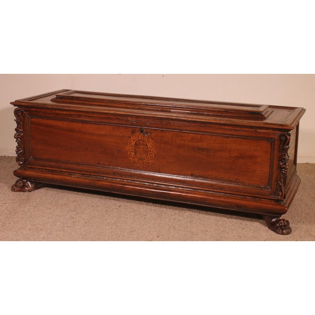 Italian Renaissance Cassone or Wedding Chest in Walnut with Coat of Arms, 16th Century For Sale - Image 4 of 13