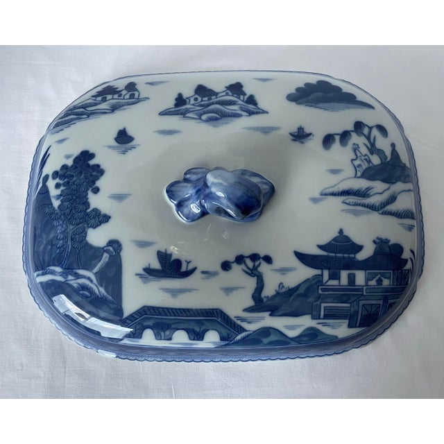 1980s Mottahedeh Canton Octagonal Tureen and Platter For Sale - Image 4 of 9