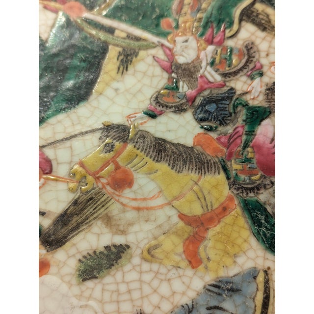 Antique Chinese Crackle Glaze Charger | Nezha Battle Scene | Famille Verte | Late Qing Dynasty c.1880–1920 For Sale - Image 4 of 12