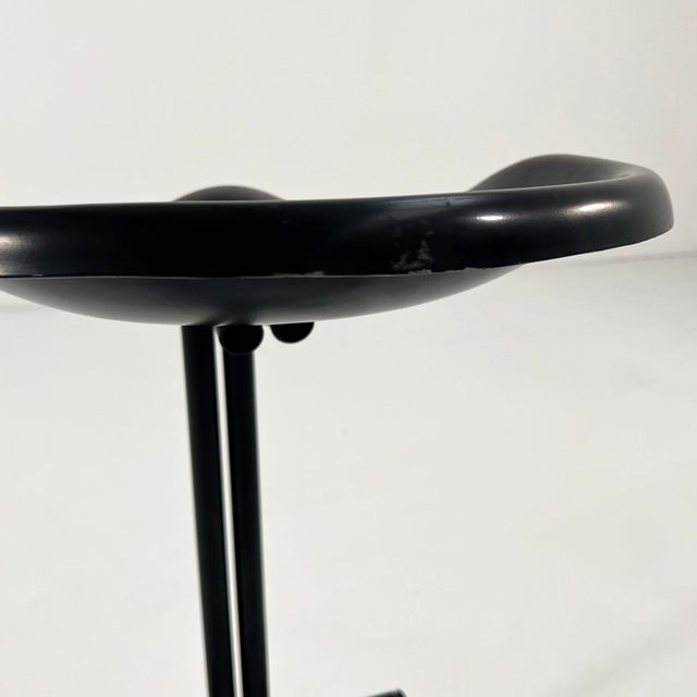 Postmodern White Tractor Stool by Rodney Kinsman for Bieffeplast, 1970s For Sale - Image 3 of 11