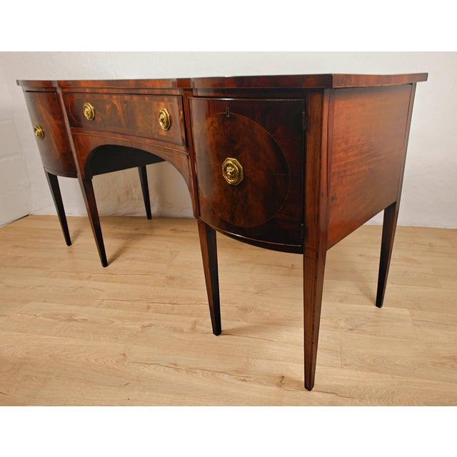 Antique English Georgian Sideboard in Mahogany, 1830 For Sale - Image 3 of 18