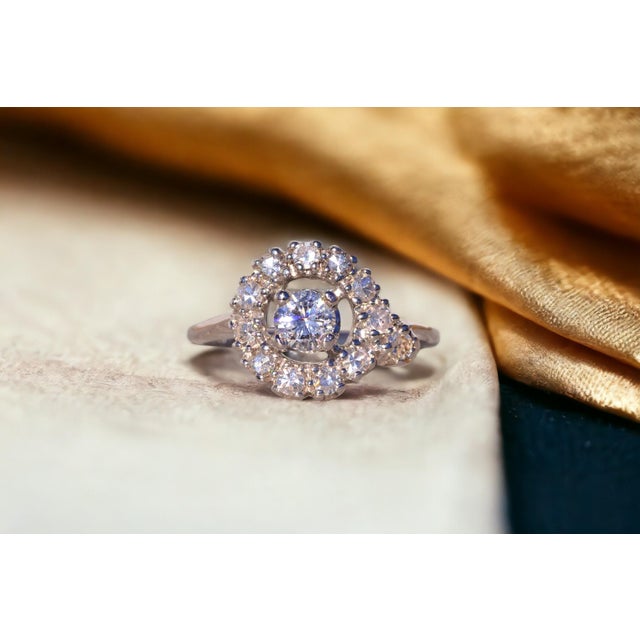 Contemporary The Hol: Hollywood Glam Era Natural Diamond Engagement Ring in White Gold For Sale - Image 3 of 11