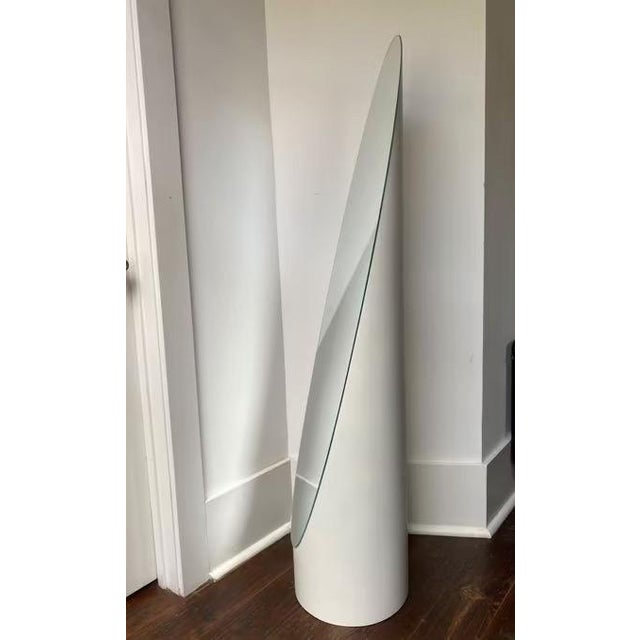 1980s 1980s Postmodern Gaia Lipstick Mirror in White For Sale - Image 5 of 9