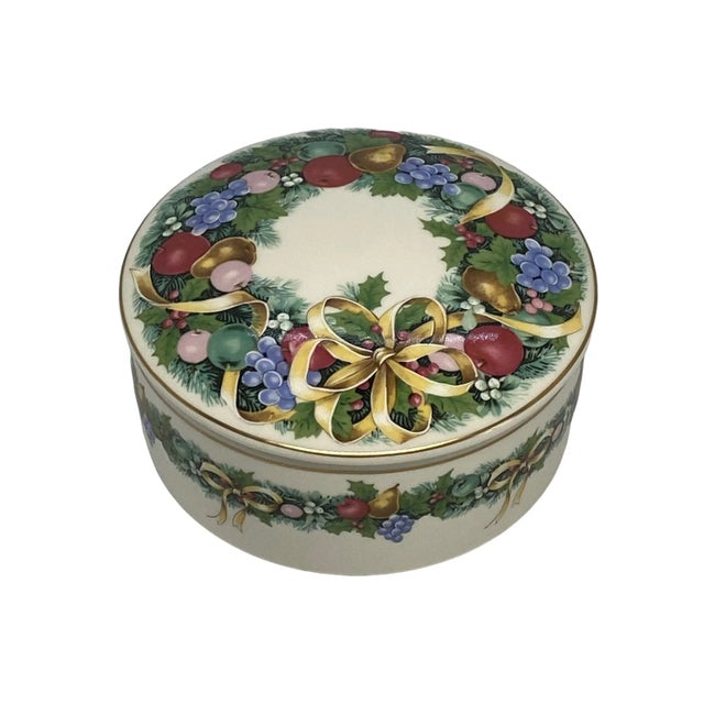 1980’s Mikasa Christmas Bouquet Porcelain Round Lidded Trinket Candy Box For Sale - Image 13 of 13