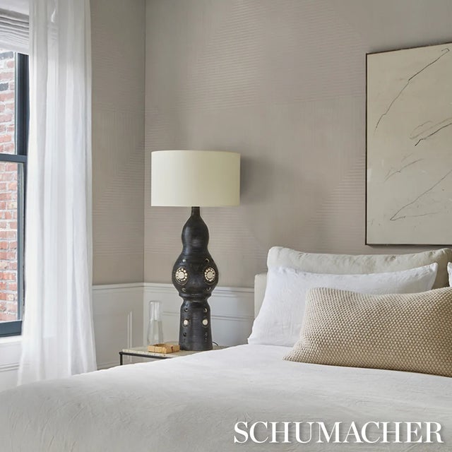 2020s Schumacher Hand Combed Triangles Wallpaper In Pearlescent For Sale - Image 5 of 5