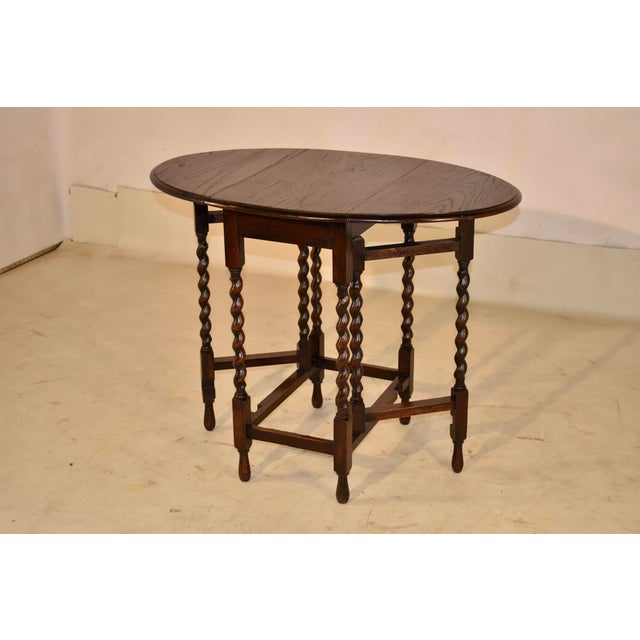 1900 - 1909 Edwardian Oak Gate-Leg Side Table From England, Circa 1900 For Sale - Image 5 of 9