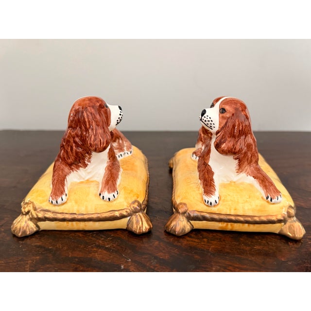 Pair of Italian Porcelain Cavalier King Charles Spaniel Figurines For Sale In Savannah - Image 6 of 11