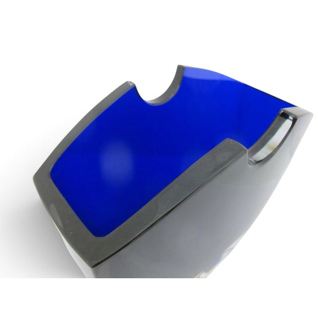 Baccarat Crystal Cobalt Blue Oceanie Kaleidoscope Stopper Sculpture Vase For Sale - Image 10 of 18