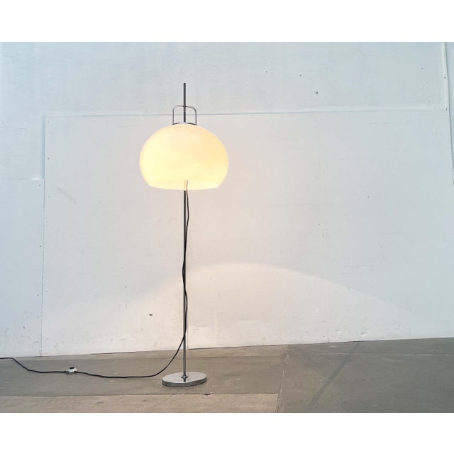 Mid-Century Modern Italian Space Age Model Lucerna Floor Lamp from Guzzini, 1960s For Sale - Image 6 of 18
