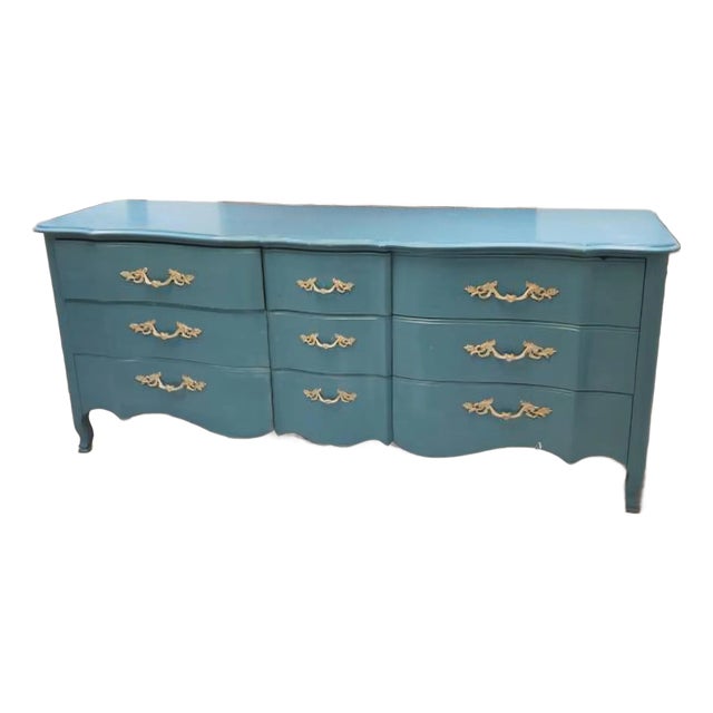 1970s Vintage French Provincial Dresser For Sale