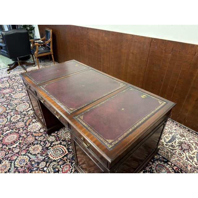 English Chesterfield Desk in Walnut and Leather For Sale - Image 16 of 18
