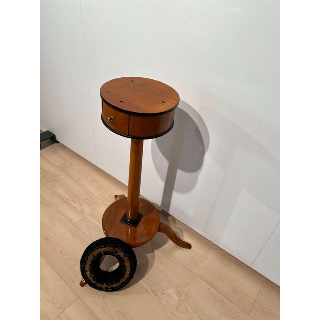 Biedermeier Sewing Stand in Cherrywood, South Germany, 1825 For Sale - Image 16 of 18