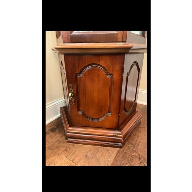 Pulaski Curio Display Cabinet For Sale - Image 9 of 10