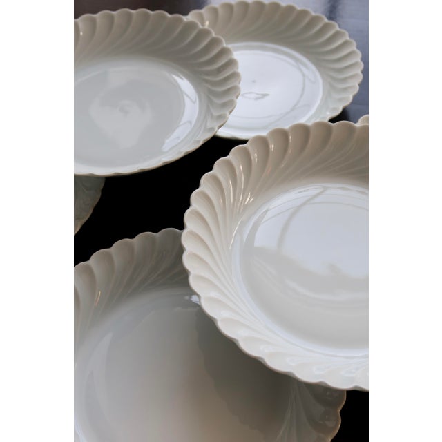 Vintage Twisted Limoges Soup Plates in White Porcelain from Haviland, 1970s, Set of 6 For Sale - Image 3 of 6