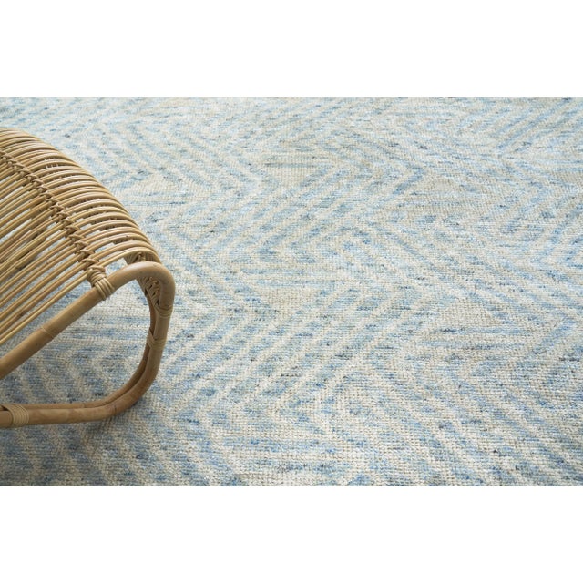 Exquisite Rugs Eaton Hand-Knotted New Zealand Wool & Bamboo Silk Ivory/Blue Rug-9'X12' For Sale In Los Angeles - Image 6 of 8