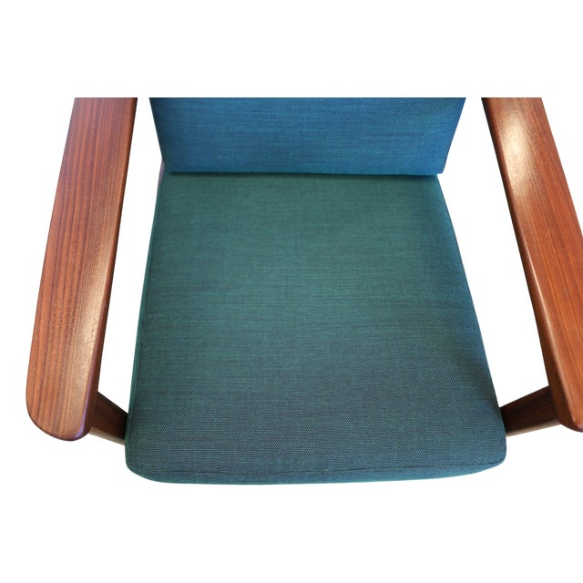 Danish Lounge Chair in Walnut with Cushions Reupholstered in Wool Fabric, 1960s For Sale - Image 13 of 18