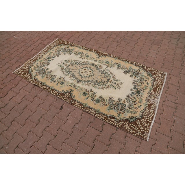 Size: 3.8 x 7 ft (116 X 213 cm) 46 x 84 inches Color: Brown, Green, Beige, White Material: 100% Hand Spun Organic Wool...