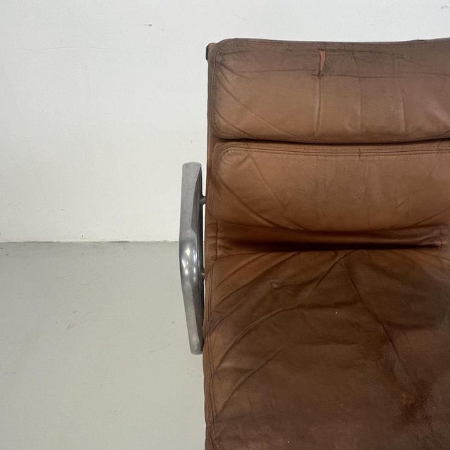 Eero Saarinen Camel Leather Soft Pad Group Chair by Charles and Ray Eames for Herman Miller, 1960s For Sale - Image 4 of 11