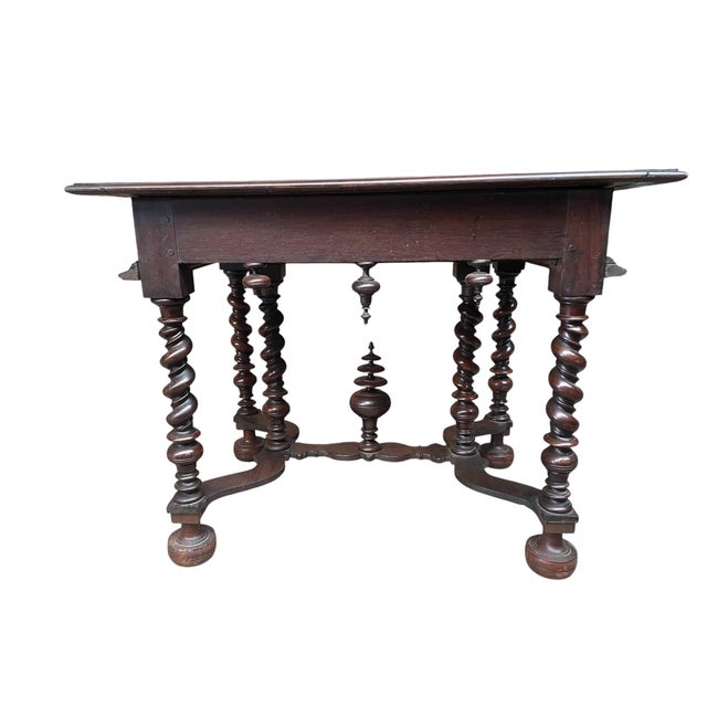 French Walnut Side Table with Twisted Turned Legs, in Flawless conditions. Designed before 1890