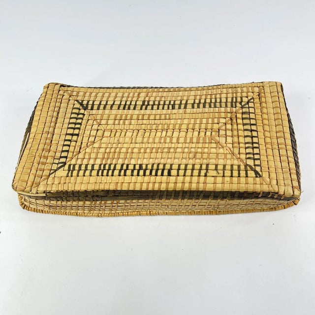 Early 20th Century Early 20th Century Tonga Basketry Tray Zambia MATTER COLLECTION For Sale - Image 5 of 8