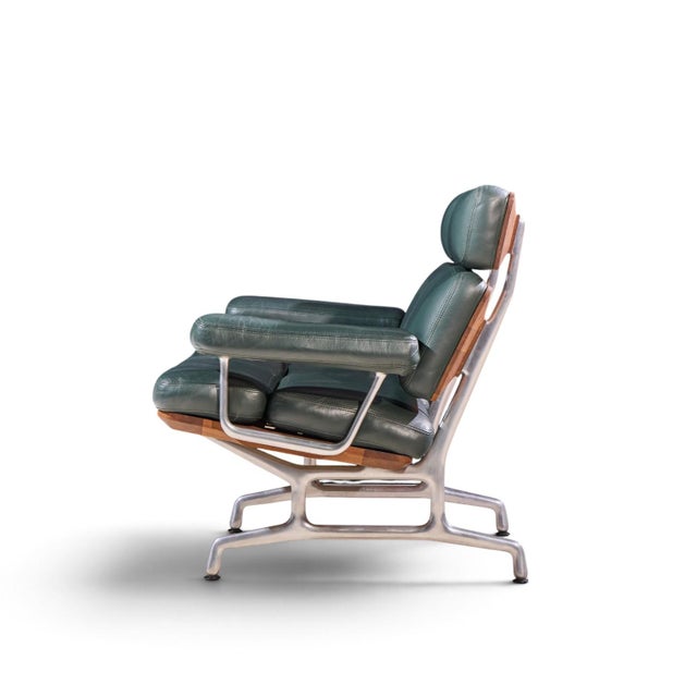 Herman Miller Charles & Ray Eames for Herman Miller Model Es108 Mid Century Walnut and Leather Two-Seat Sofa For Sale - Image 4 of 10