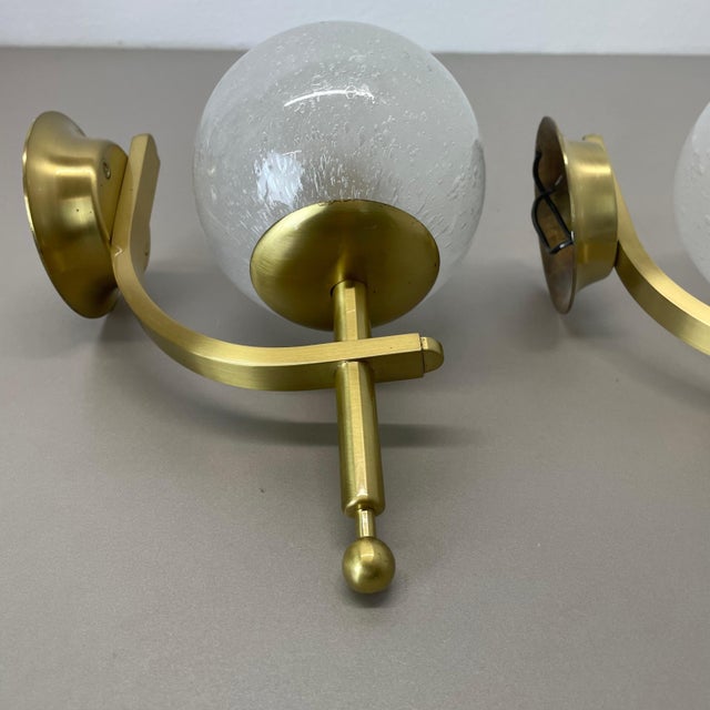 Minimalist Brass and Glass Ball Wall Light Sconces, Italy 1970s, Set of 2 For Sale - Image 6 of 17