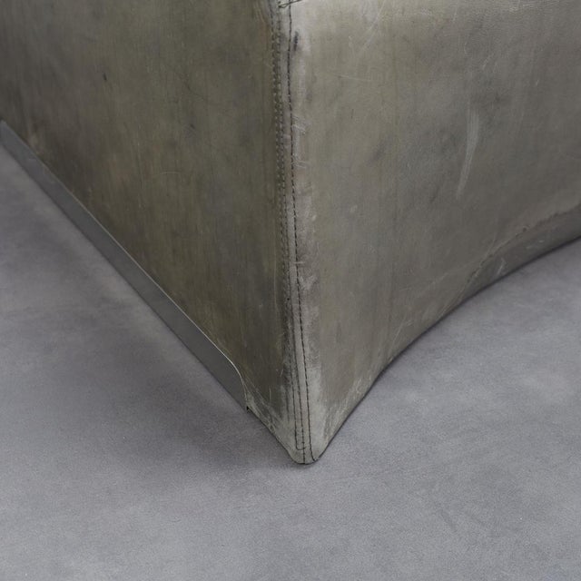 Set of Vela Alta Leather Lounge Chair and Ottoman by Giovanni Offredi for Saporiti, Italy, 1970s For Sale - Image 9 of 10