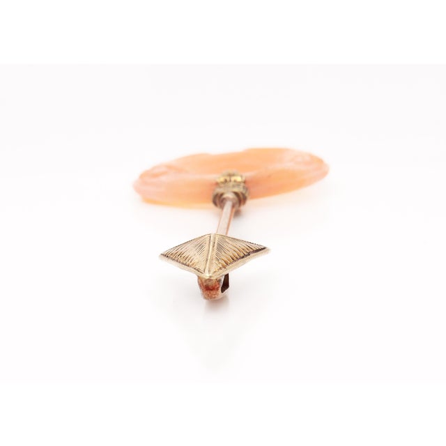 Antique Art Deco 14k Gold and Carved Agate Jabot Pin For Sale - Image 12 of 15