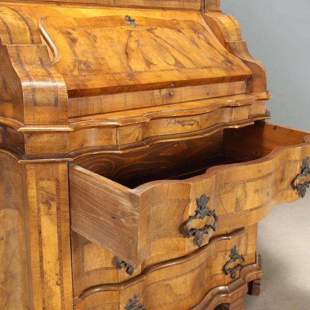 Walnut and Burl Walnut Trumeau, Italy, 1900s For Sale - Image 9 of 12