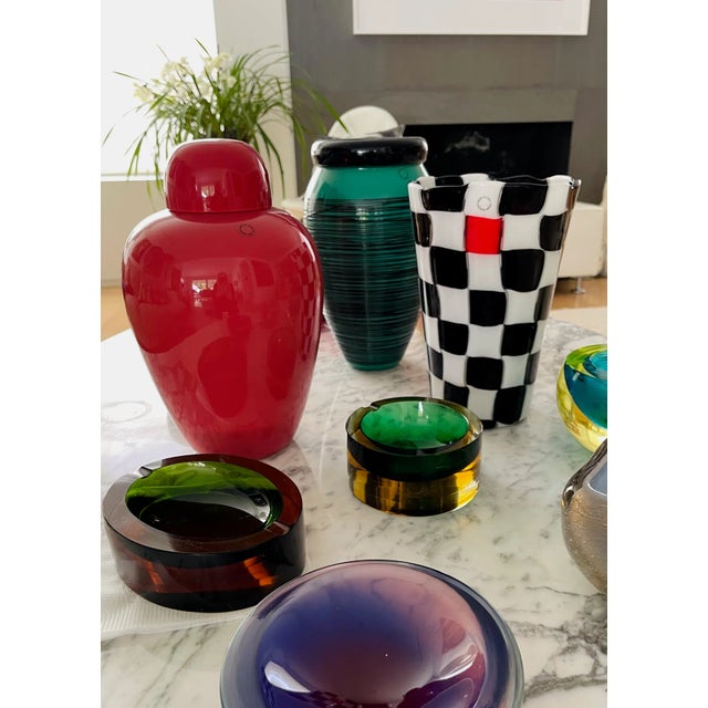 Original 1999 Gianni Versace v.v.v. Vase for Venini Murano For Sale - Image 9 of 12