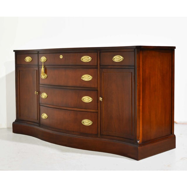 Hepplewhite Mid Century Hepplewhite Style Mahogany Sideboard Buffet by Bassett Furniture For Sale - Image 3 of 15