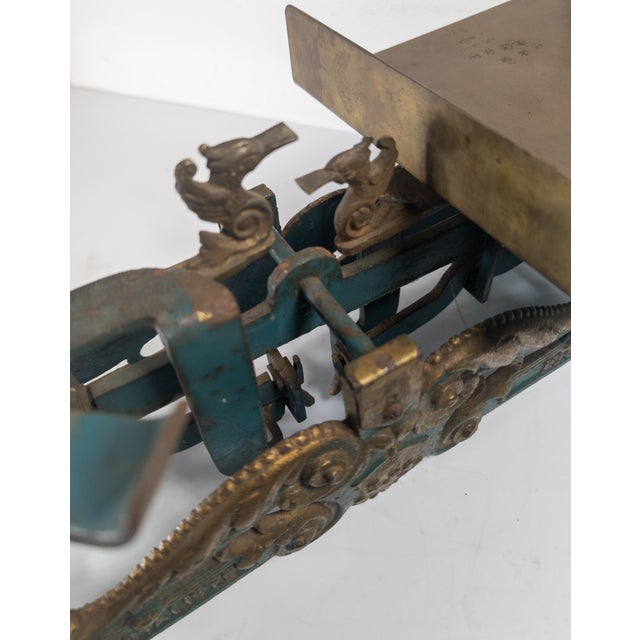Early 20th Century Turquoise Teal and Gold Cast Iron Grocery Scale Balance For Sale - Image 14 of 18