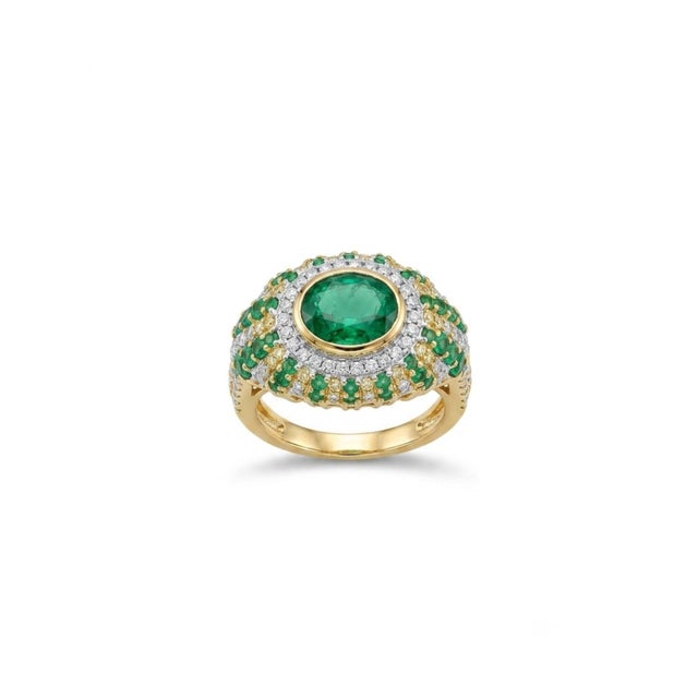 2020s Natural 18k Gold Emerald Halo Ring With 0.77ct Diamonds, New Design For Sale - Image 5 of 8