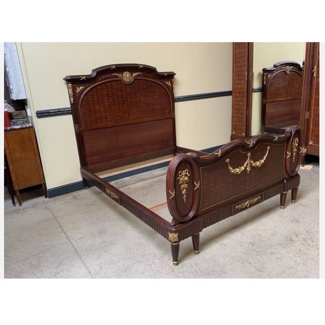 1900 - 1909 Antique Art Nouveau Ornate Bed in Fire-Gilt Bronze, 1900 For Sale - Image 5 of 10