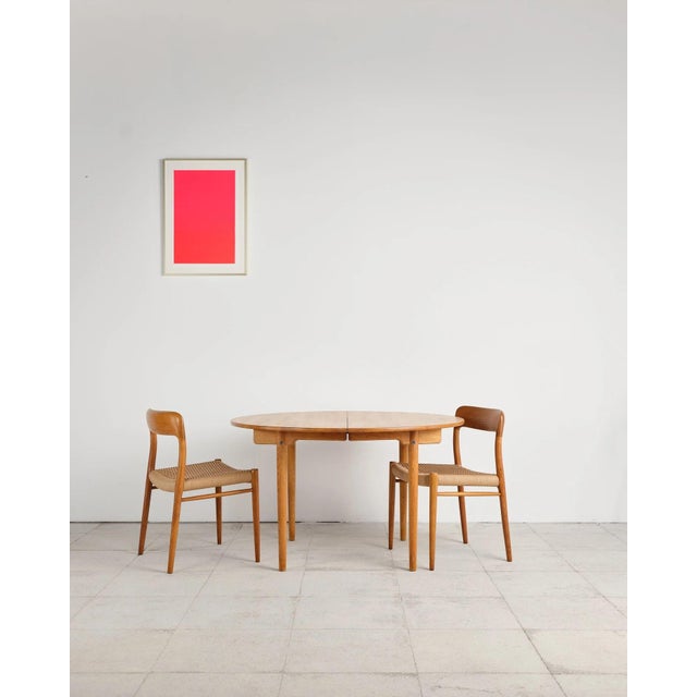 Round Extendable Dining Table in Oak by Hans J. Wegner, Denmark, 1970s For Sale - Image 4 of 18