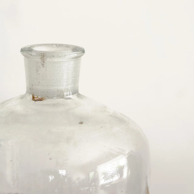 American Vintage Lab Glass For Sale - Image 3 of 4