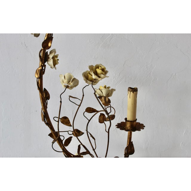 Italian Gilded Tole Porcelain Yellow Roses Leaf Vine Marble Base Table Accent Lamp Vintage Mid-Century For Sale - Image 10 of 17