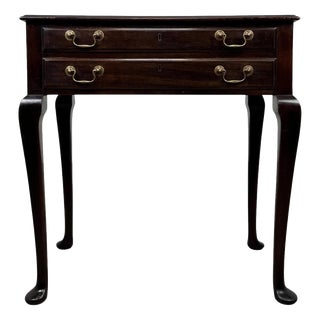 Early 20th Century English Mahogany Side Table with Cabriole Legs For Sale