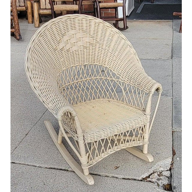 Folk Art 1940s Bar Harbor Wicker Child's Chair W/Leather Seat For Sale - Image 3 of 8