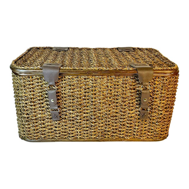 1980s Vintage Boho Chic Arts & Crafts Coastal Large Woven Jute Wicker & Bentwood Storage Lidded Basket For Sale