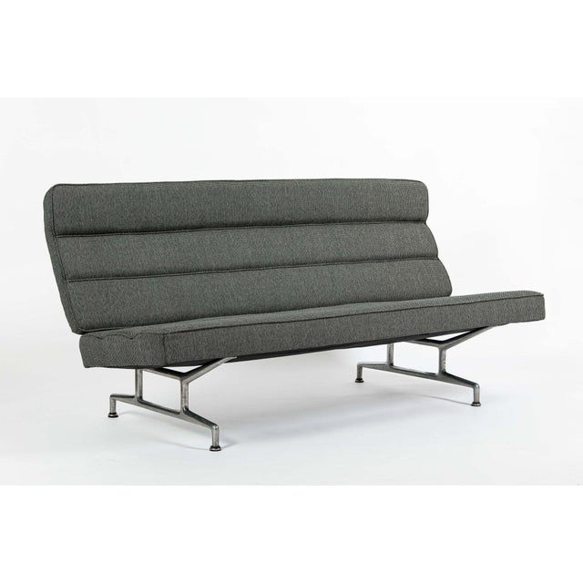 Vintage Mid-Century Modern Eames Model 3473 Sofa for Herman Miller, 1960s For Sale - Image 9 of 15